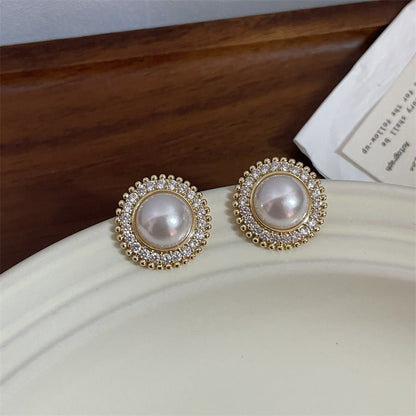 Women's Elegant Graceful High-grade Versatile Retro Diamonds Earrings