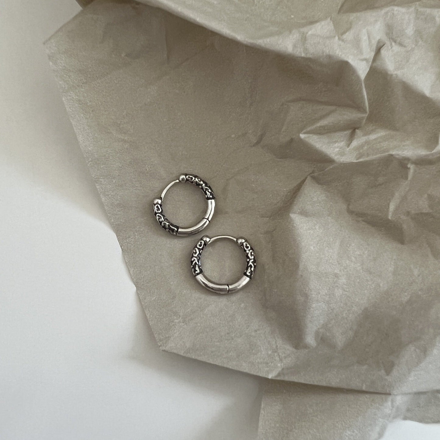 Women's & Men's Circle Ear Clip Sterling Sier Vintage Antique Finish Earrings