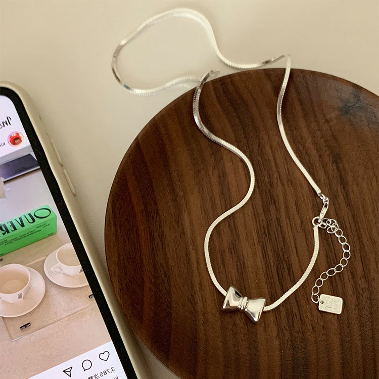 Women's Metal Design Sense Niche Retro Personality Necklaces