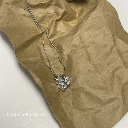 Women's Pattern Love High-grade Pendant Clavicle Chain Necklaces