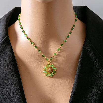 Women's Retro Emerald Gradient Peace Buckle Bamboo Necklaces