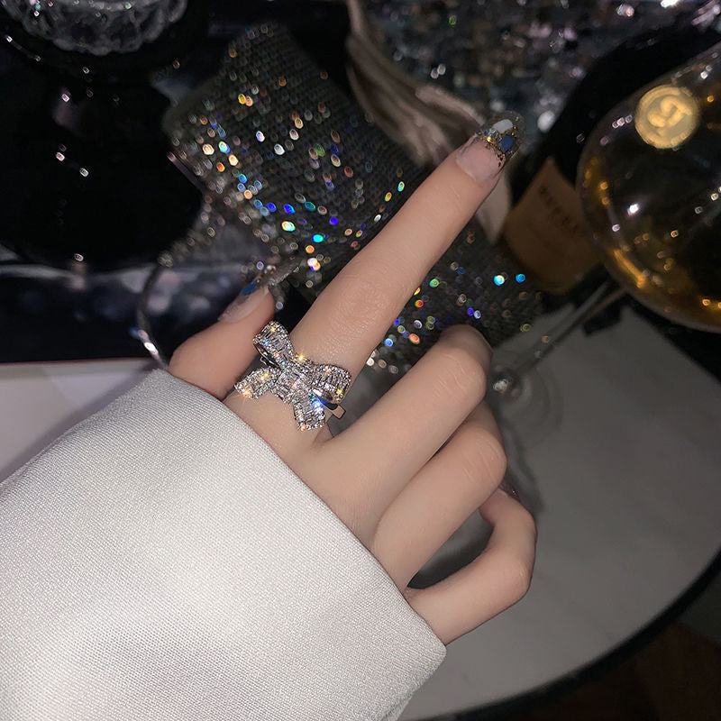 Fashion Personality Super Flash Bow Index Rings