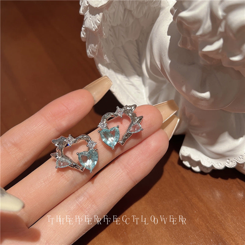 Heart-shaped Zircon Niche Design Cute Sweet Earrings