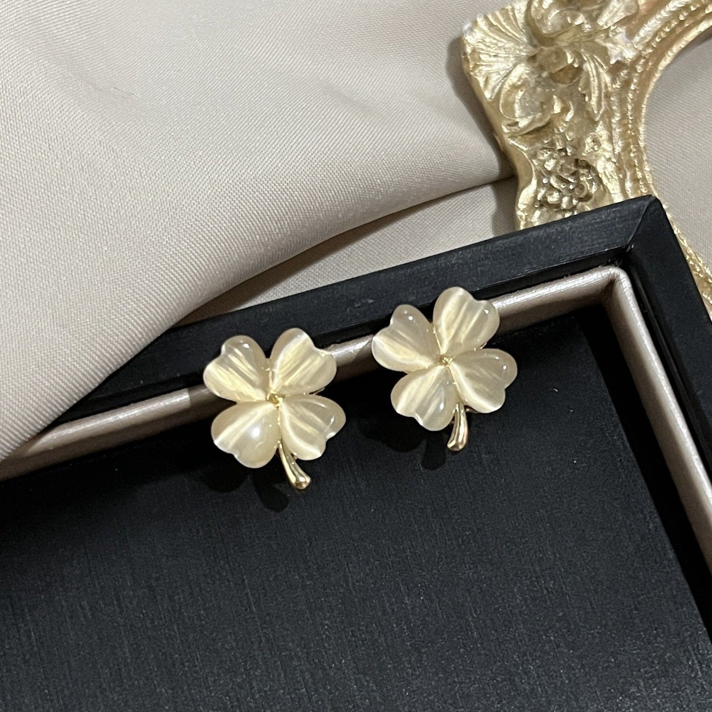 Needle French Opal Simple And Stylish Earrings