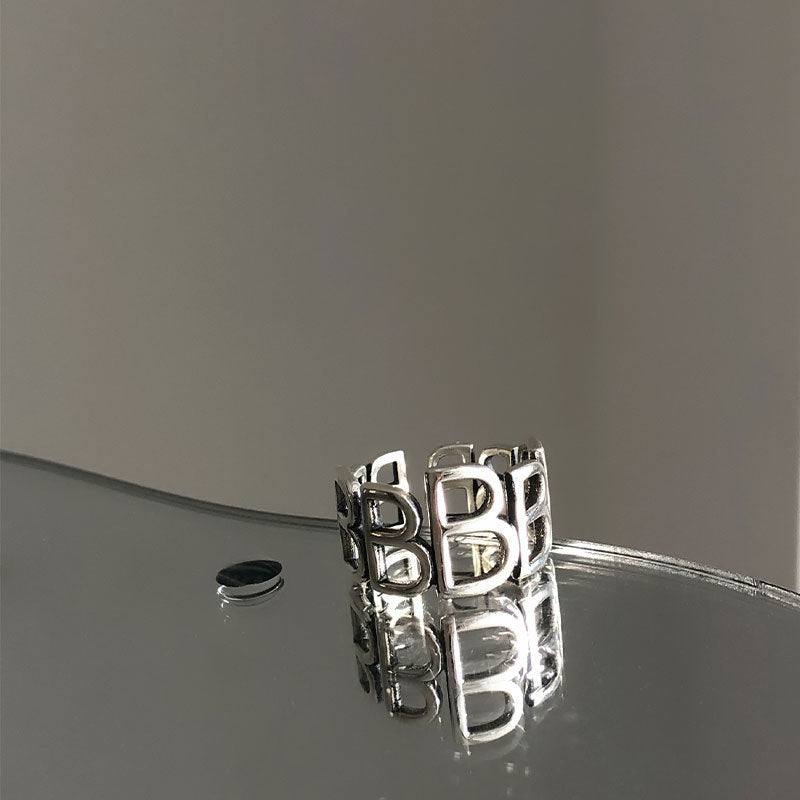 Female Retro Aloofness Style Index Finger Rings