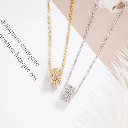 Women's Slim Waist Cold Clavicle Simple Design Senior Necklaces