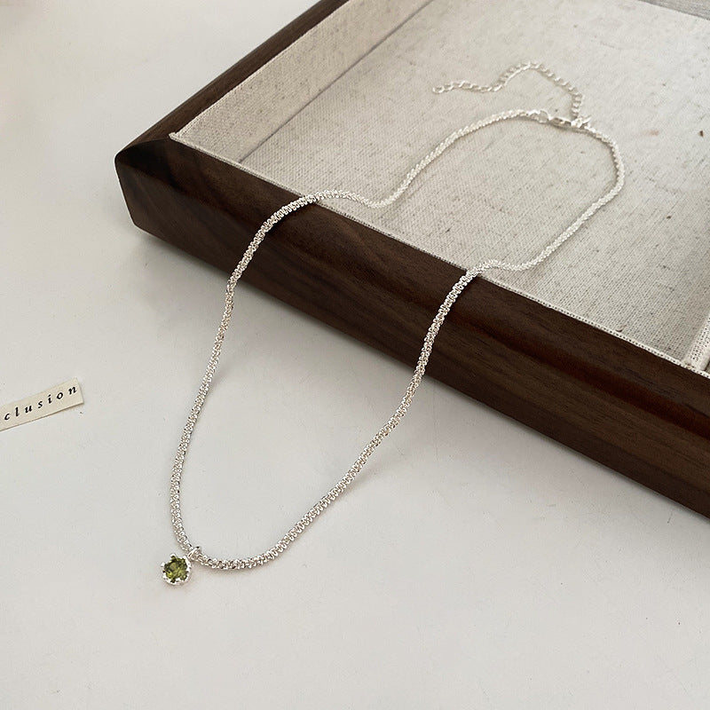 Fashion Sparkling Diamond Green Pendant Dignified Sense Necklaces