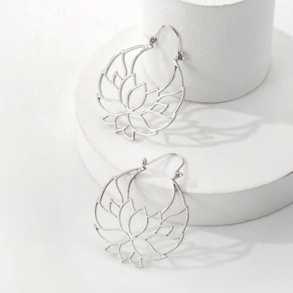 Women's Vintage Hollow Carved For Geometric Scallop Earrings