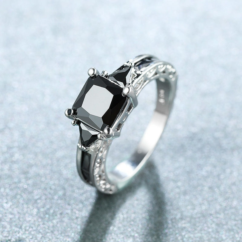 Women's Retro Fashion Inlaid Black Zircon For Rings