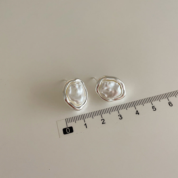 Irregular Metal Pearl Female Design Sense Niche Earrings