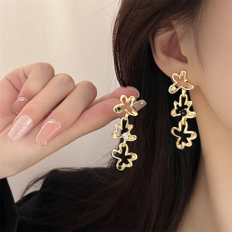 Women's Luxury Retro Zircon Gold Flower Fashionable Rings