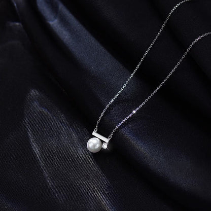 Women's Design Balance Beam Pearl Summer Collarbone Light Luxury Titanium Necklaces