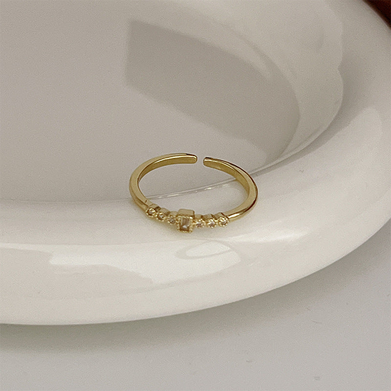 Sier Female Design Light Luxury Index Rings