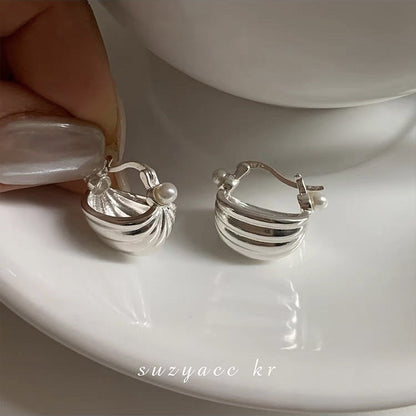 Niche Design Striped Pearl Female Personality Earrings