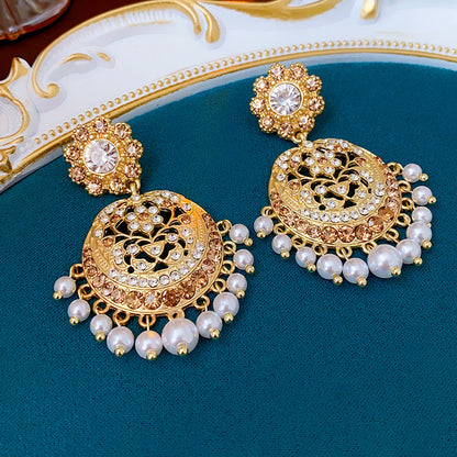 Sier Pearl Retro Temperament Palace Style Earrings