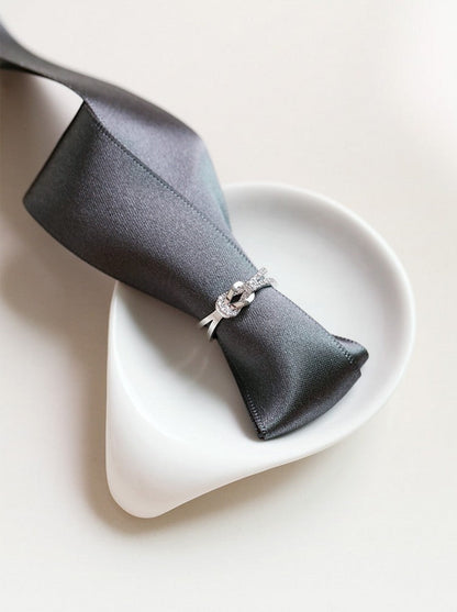 Cold Wind Index Finger Generous And Rings