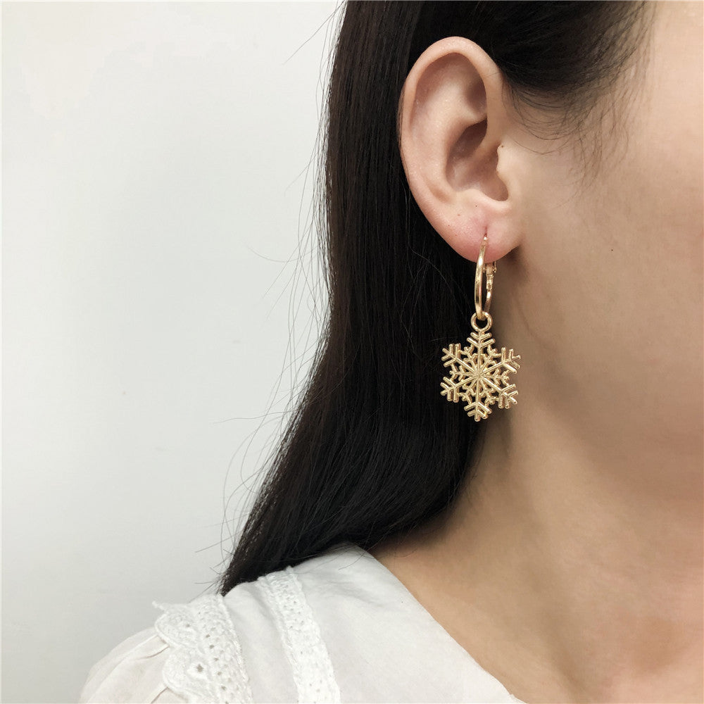 Women's Christmas Simple Hollow Snowflake Gift For Earrings