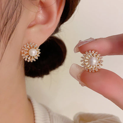 Women's Luxury Fashion Snowflake Pearl Sier Needle Unique Earrings