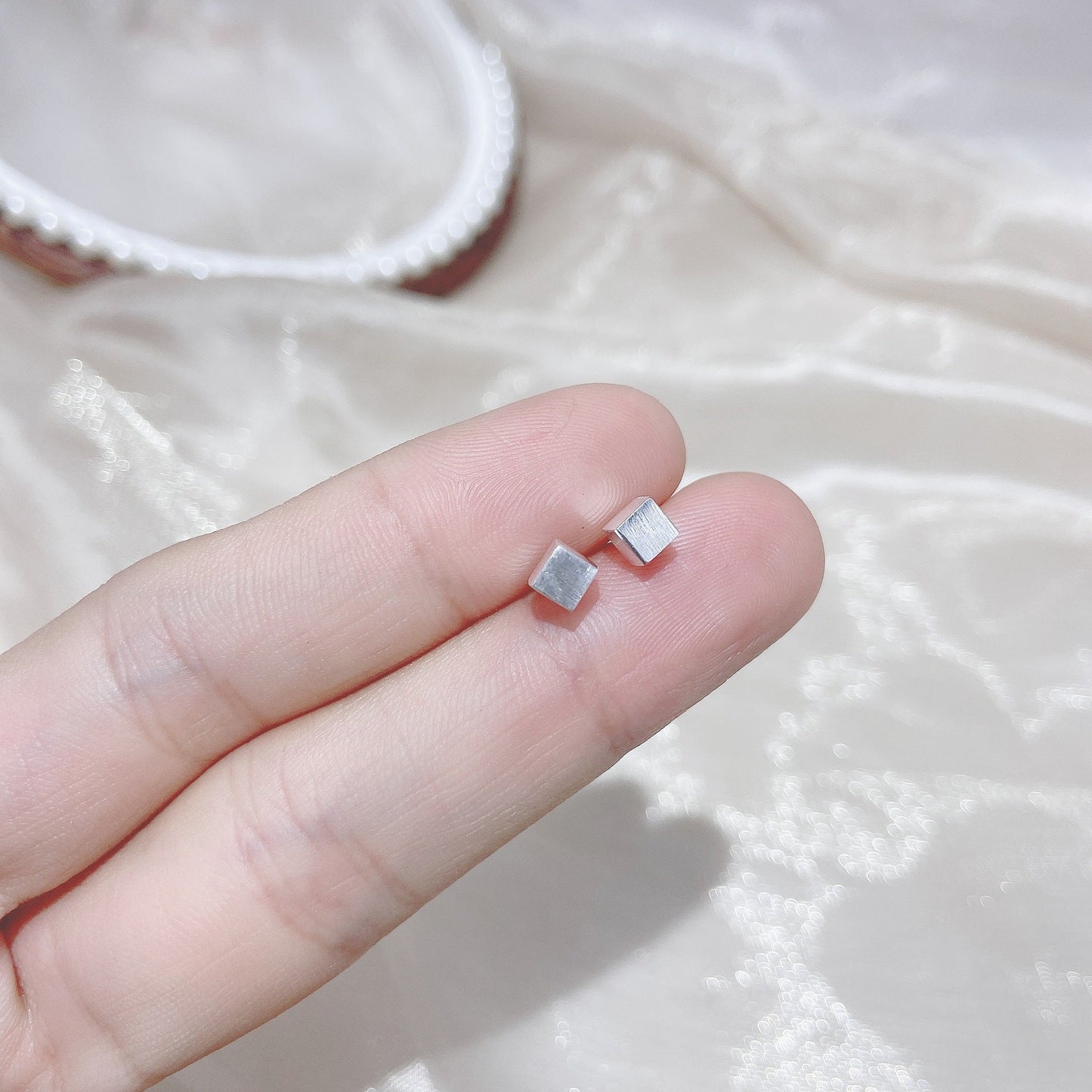 Sier Female Simple And Compact Delicate Earrings