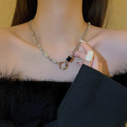 Women's & Men's Niche High-grade Sweet Cool Hot Trendy Necklaces