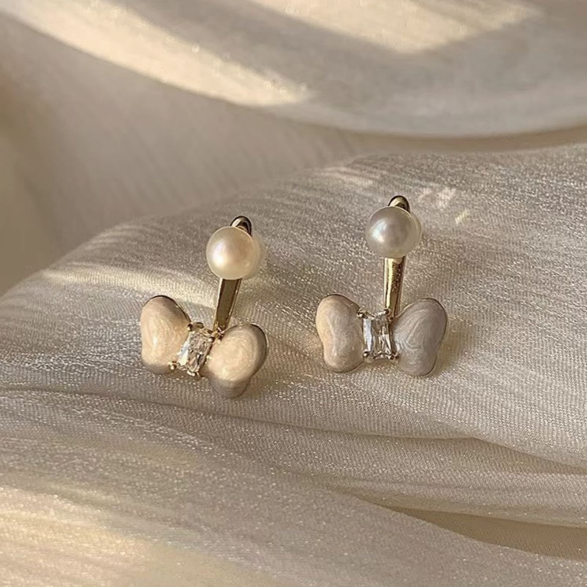 Exquisite Ear Hook Bow Niche Design Light Earrings