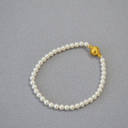 Women's Circle Highlight Imitation Pearl Magnetic Buckle Sweater Necklaces