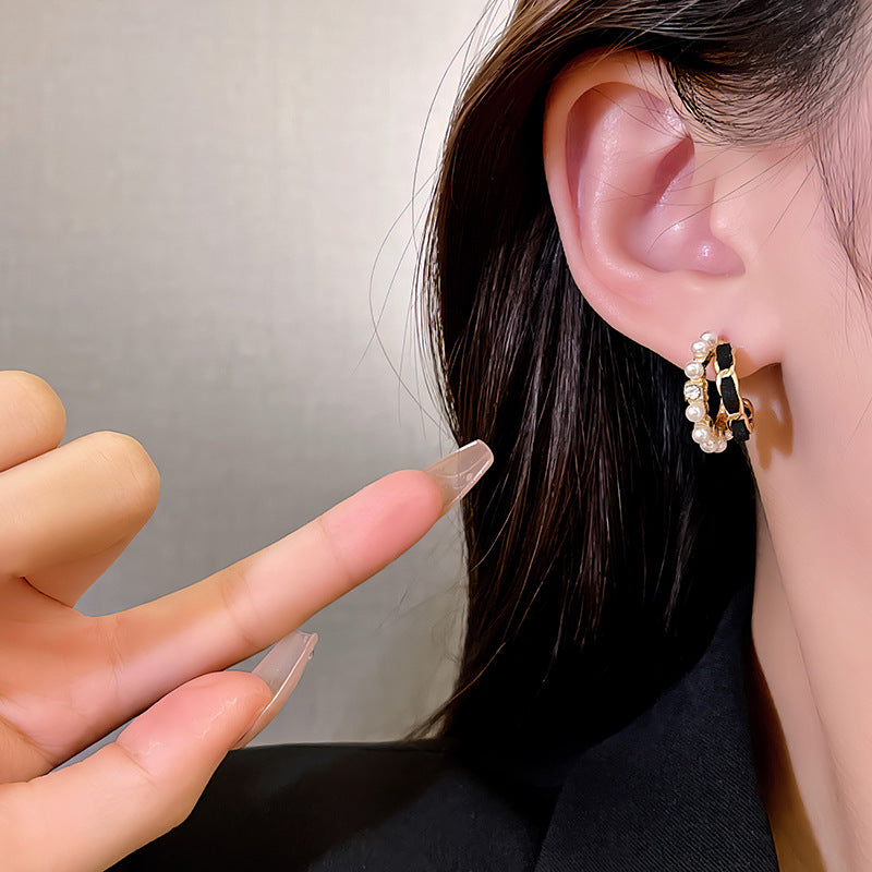 Women's Pearl Retro Affordable Luxury High-grade Temperament Earrings