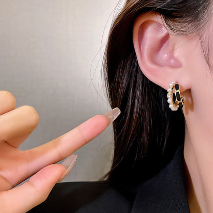 Women's Pearl Retro Affordable Luxury High-grade Temperament Earrings