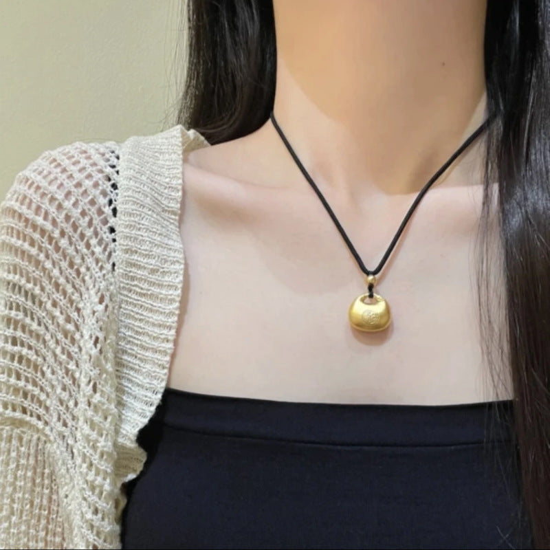 Luxury High-grade Character Safety Lock Clavicle Necklaces