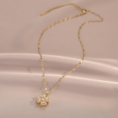 Women's Gold Electroplated Rotating Love Heart Flowers High-grade Necklaces