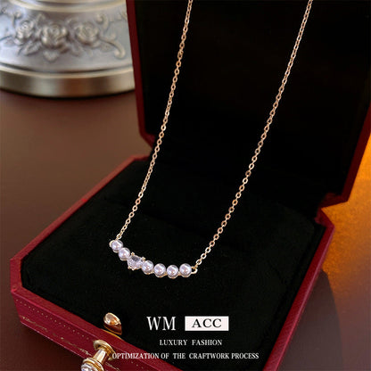 Fashion Sparkling Diamond Green Pendant Dignified Sense Necklaces