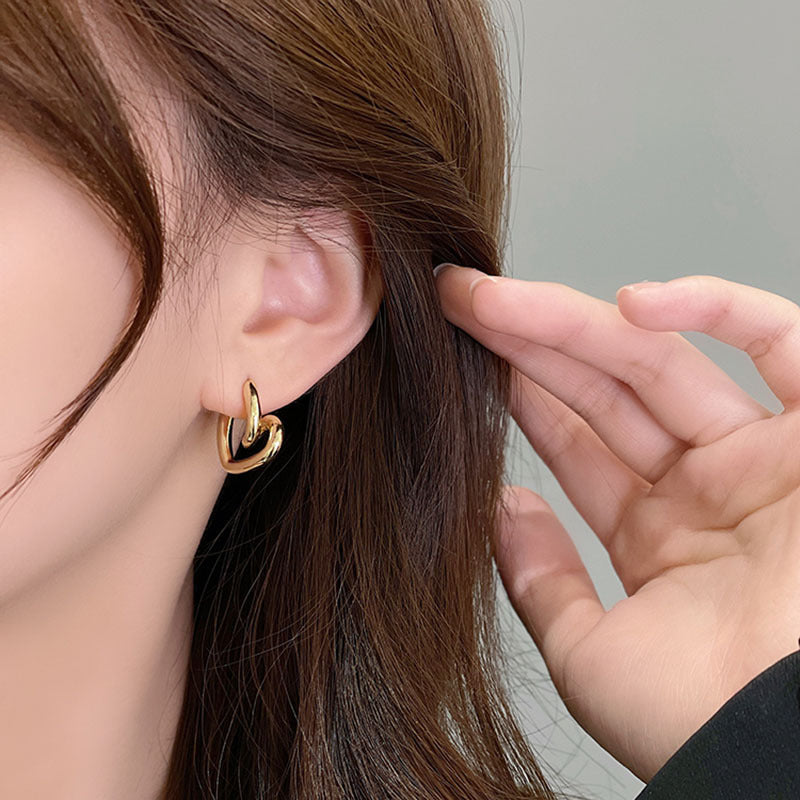 Simple Heart Shape Ear Elegant Design Earrings