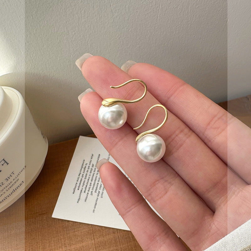 Women's Ear Mild Luxury Retro Elegant Personality Fashion French High Earrings