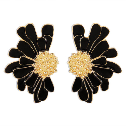 Vintage Alloy Flower Female Temperament Pattern Earrings