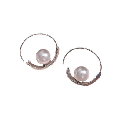 Retro Advanced Sense Pearl Female Light Luxury Earrings