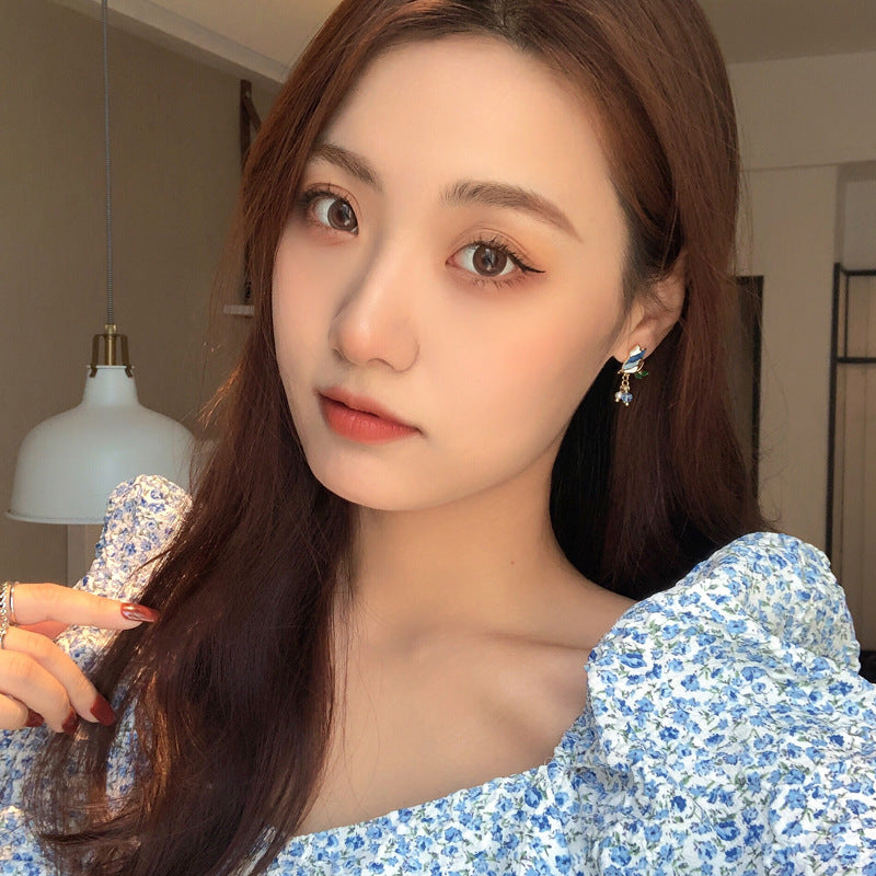 Sier Needle Short Tassel Pearl Contrast Earrings