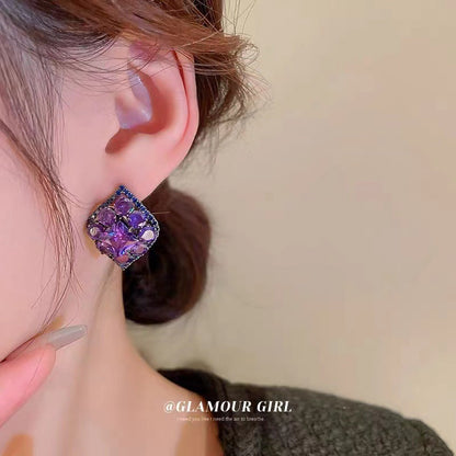 Women's Fashion Elegant High-grade Ear Luxury Light Earrings