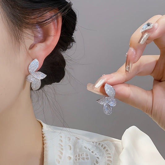 Temperament Entry Lux Micro Rhinestone Leaf-shaped Earrings
