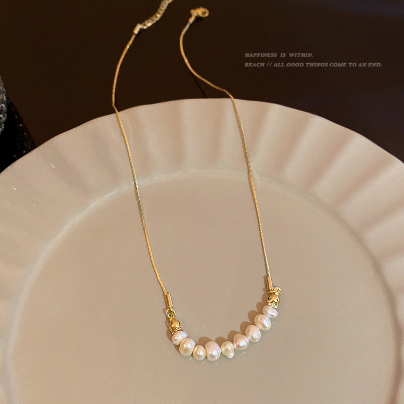 Women's Natural Freshwater Pearl Design High-grade Clavicle Necklaces