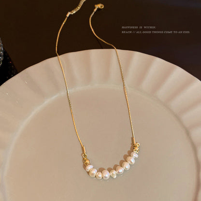 Women's Natural Freshwater Pearl Design High-grade Clavicle Necklaces